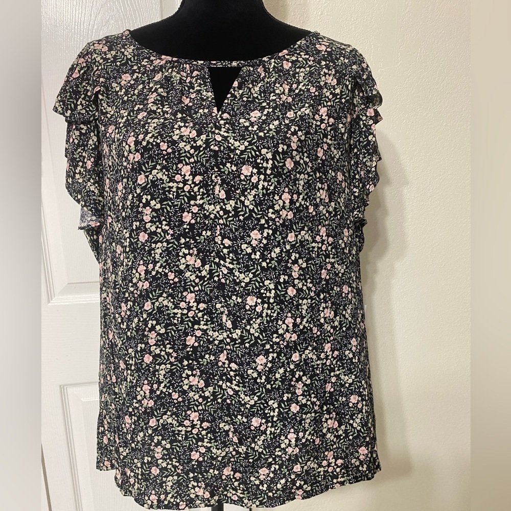- NWT SO Goods for Life Black Floral top size 2X
